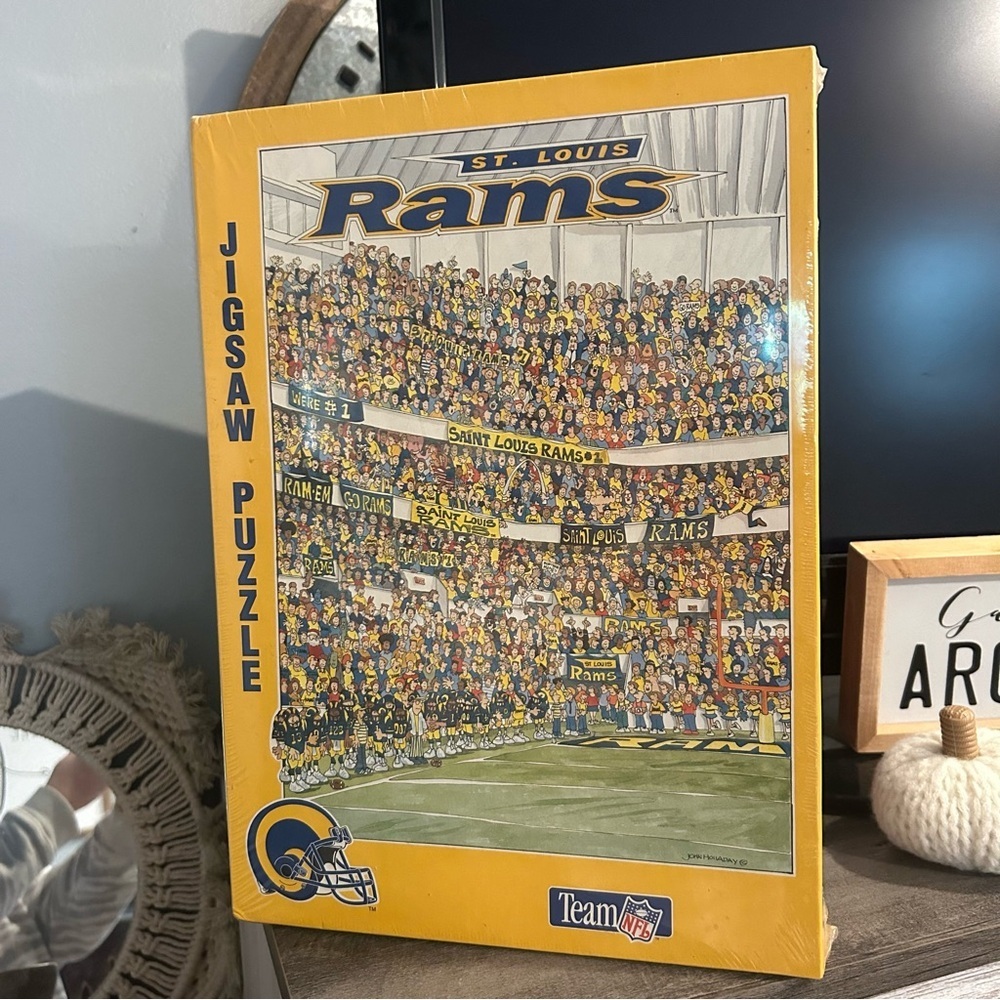 NFL Team NFL St. Louis Rams Jigsaw Puzzle Vintage 1994 - Picture 2 of 3